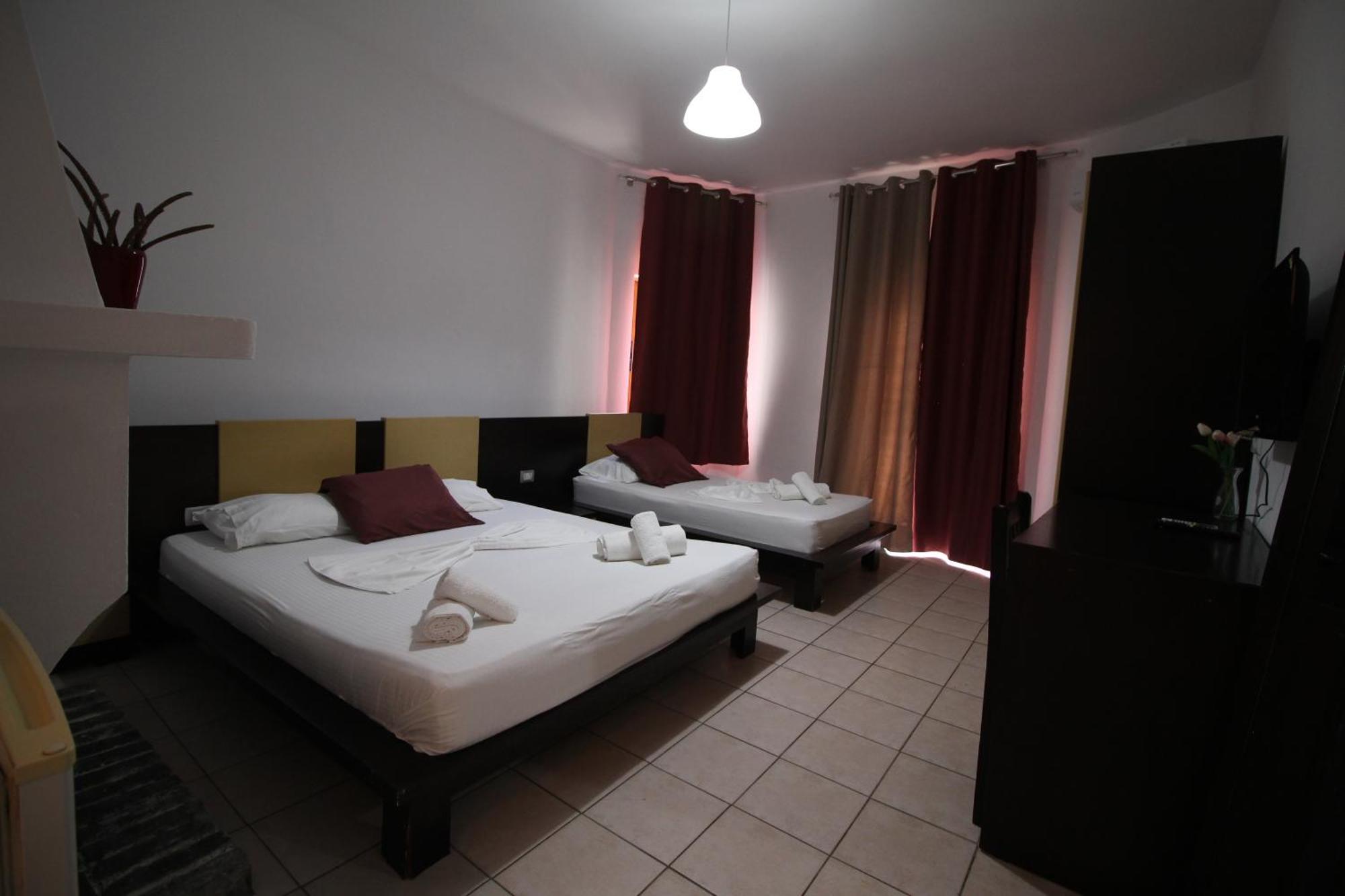 Hotel Ceka Sarandë Exterior foto