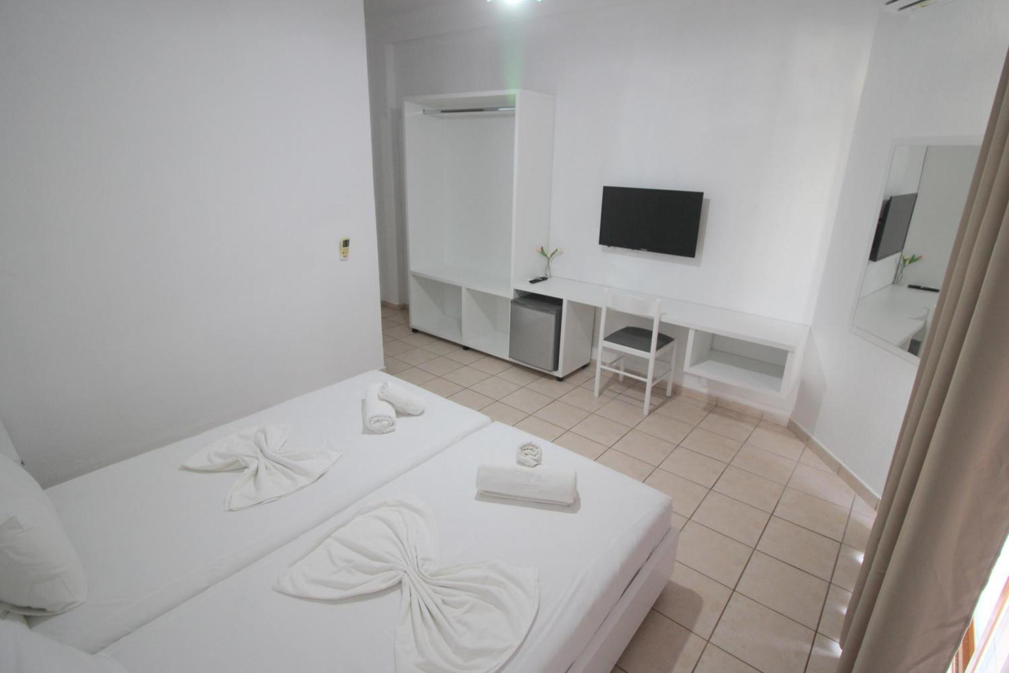 Hotel Ceka Sarandë Exterior foto